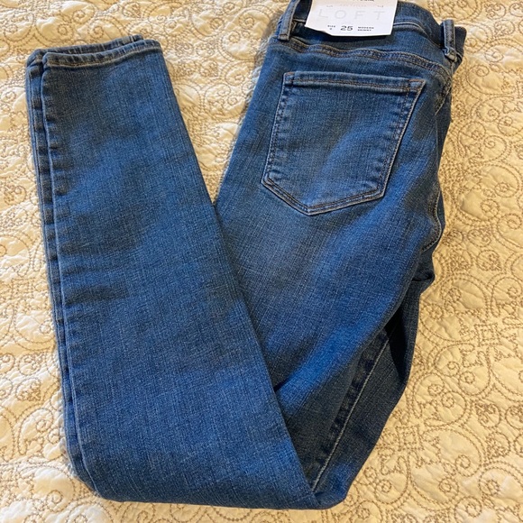 NWT Ann Taylor loft jeans! ✌🏾 - Picture 10 of 11